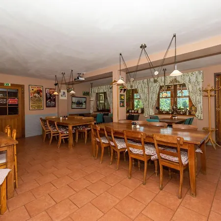Hotel Modrin